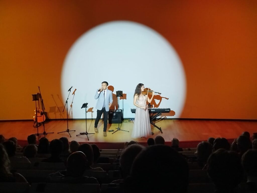 koncert i show DeeZee Duo