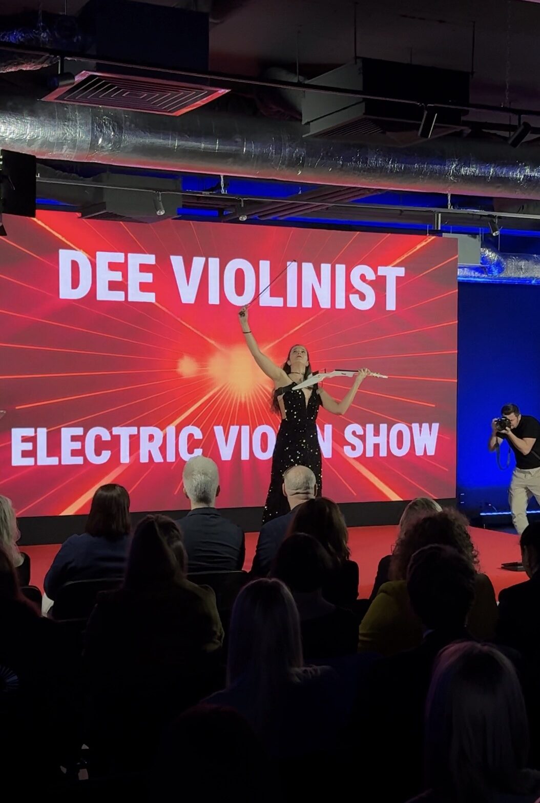 Dee Violinist - Electric Violin Show