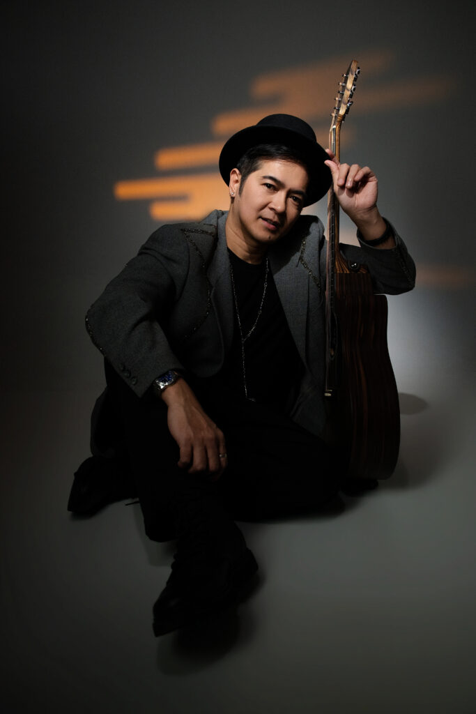 Wokalista i Gitarzysta Zee